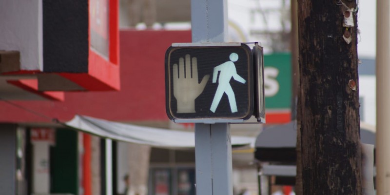  Instalarán semáforos peatonales en zona centro