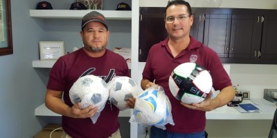 Apoya Ayuntamiento a la Liga Fut 11 con material deportivo  