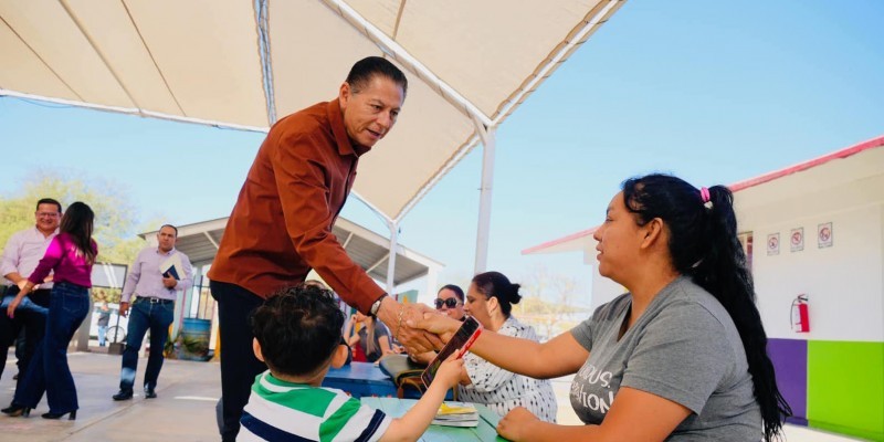 Atiende Dirección de Educación Municipal 132 peticiones en escuelas locales