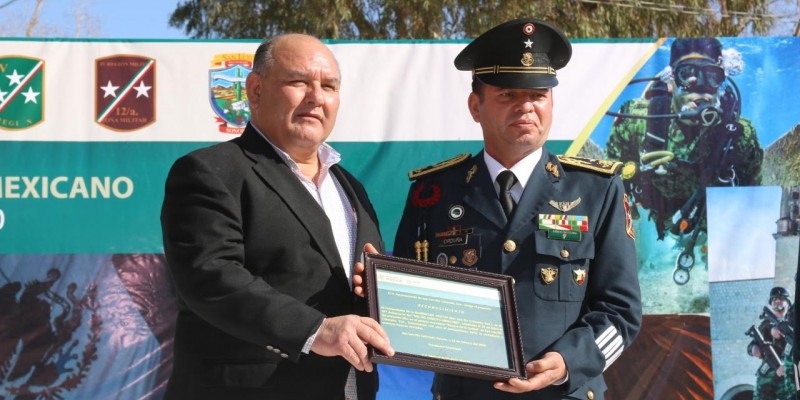 Celebra Ayuntamiento a militares por el Día del Ejército Mexicano