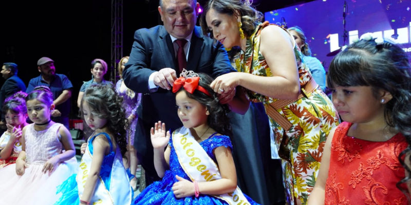 Coronan a Arhitzel Fernanda Mendívil como reina de la Feria