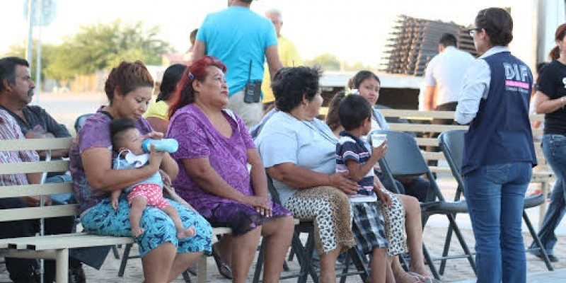 DIF Municipal trabaja con padres de familia en la colonia Reforma
