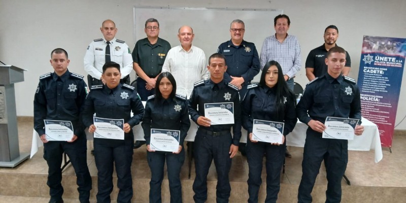 Egresan otros 6 agentes de la Escuela de Policía