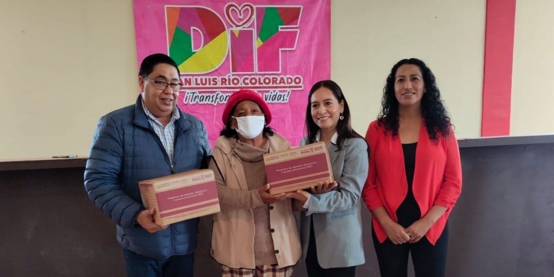 Entrega DIF Municipal más de 90 apoyos a familias de Lagunitas