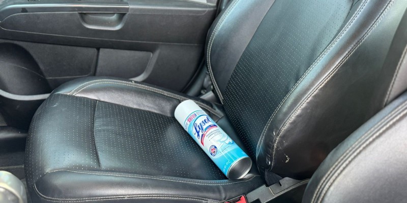 Es importante no dejar aerosoles en vehículos durante verano