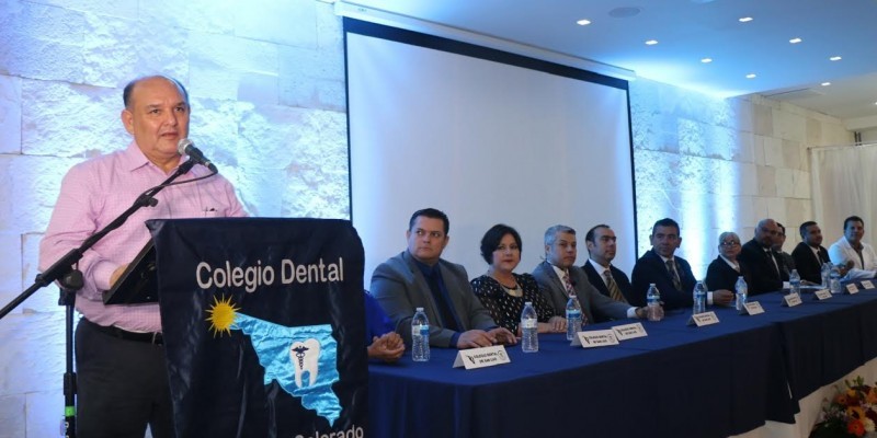 Invita Alcalde a dentistas a trabajar por SLRC
