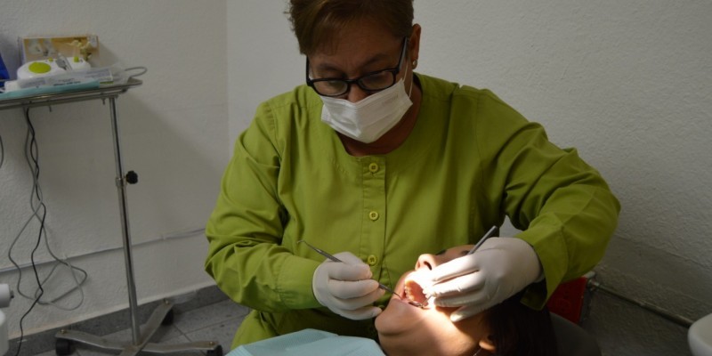 Llama Salud Pública a aprovechar servicios dentales para niños