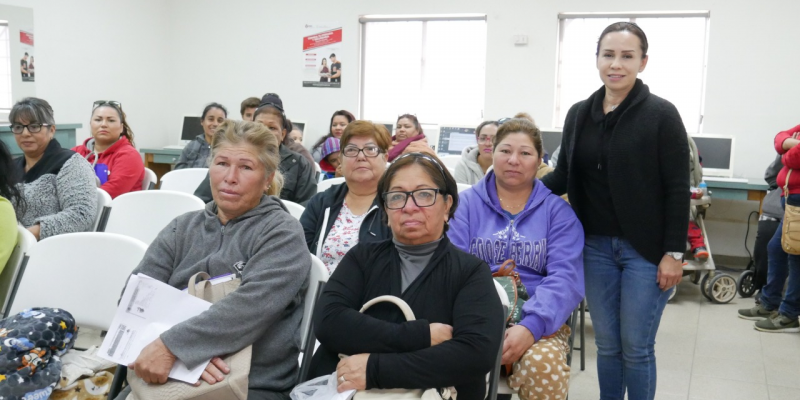 Reciben tarjetas de Liconsa más de 80 familias
