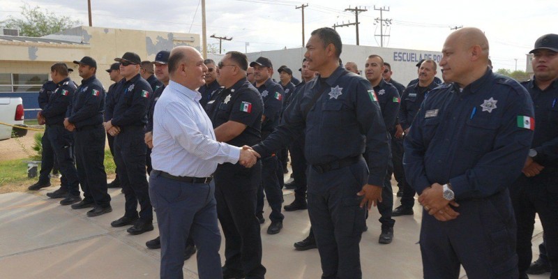 Refrenda Alcalde compromiso con policías municipales