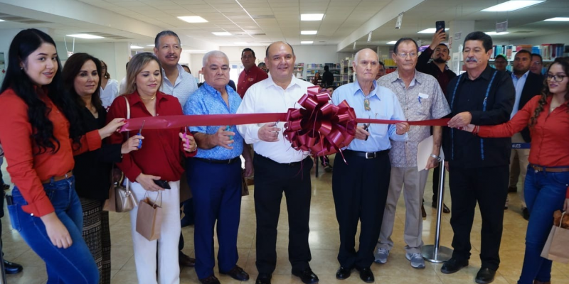 Santos González Yescas estuvo presente en la conmemoración del 36 aniversario de la Universidad Estatal de Sonora antes Cesues